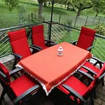 Nyaraló Am Weiher By Interhome *