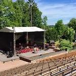 Nyaraló Am Weiher By Interhome *